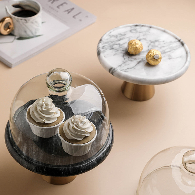 Tortenplatte aus Marmor mit Glasglocke